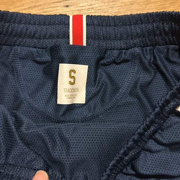 Tracksmith Van Cortlandt Kit - Picture 9 of 9